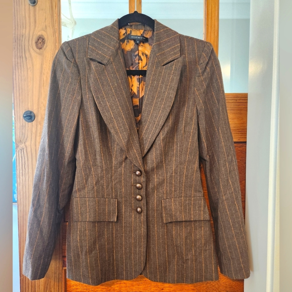 David Meister Blazer size 4 Brown pinstripes